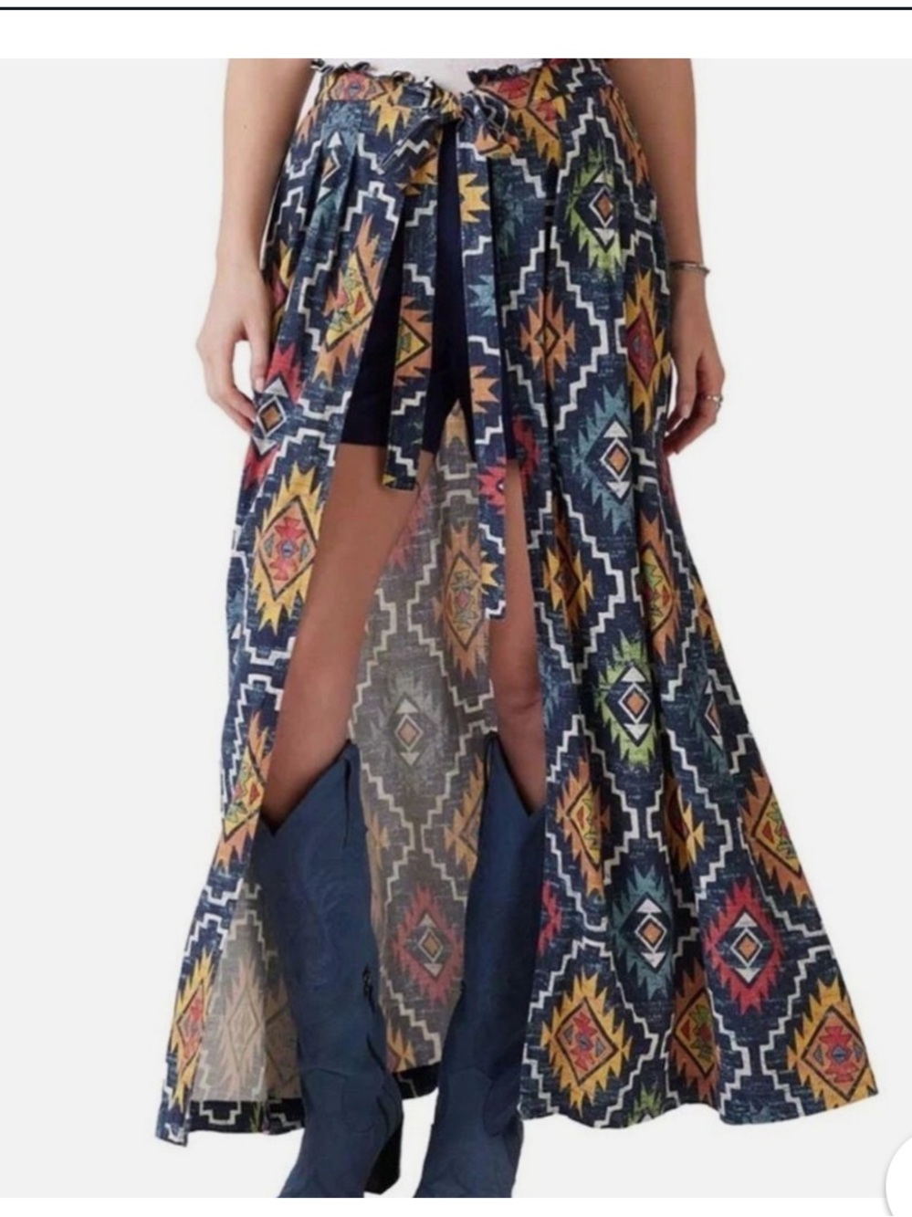 NWT Double D Ranch Pecos Blanket
Wrap Skirt - Picture 3 of 7